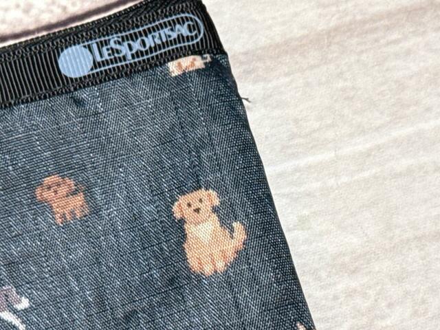 素材はポリエステル。軽くて丈夫な生地です