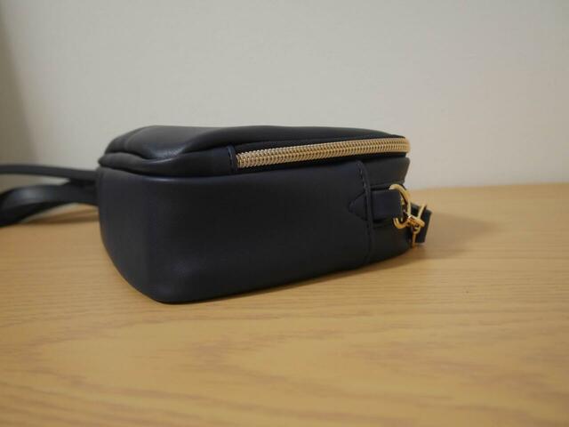 【ベルメゾン　お財布機能付きポシェット「スヌーピー」】サイズは約幅20.5×高さ14×奥行き7cmです