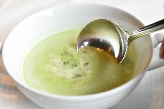 １０月からは温かいスープを日替わりで提供