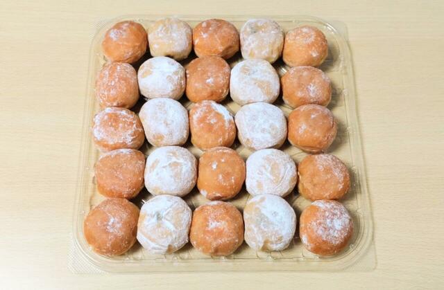 【コストコ ベニエ ココアヘーゼル／パッションフルーツ 630g（25個） 1398円】ココアヘーゼル味は10個、パッションフルーツ味は15個