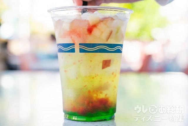 スパークリングカクテル(ワイン&アップル)780円