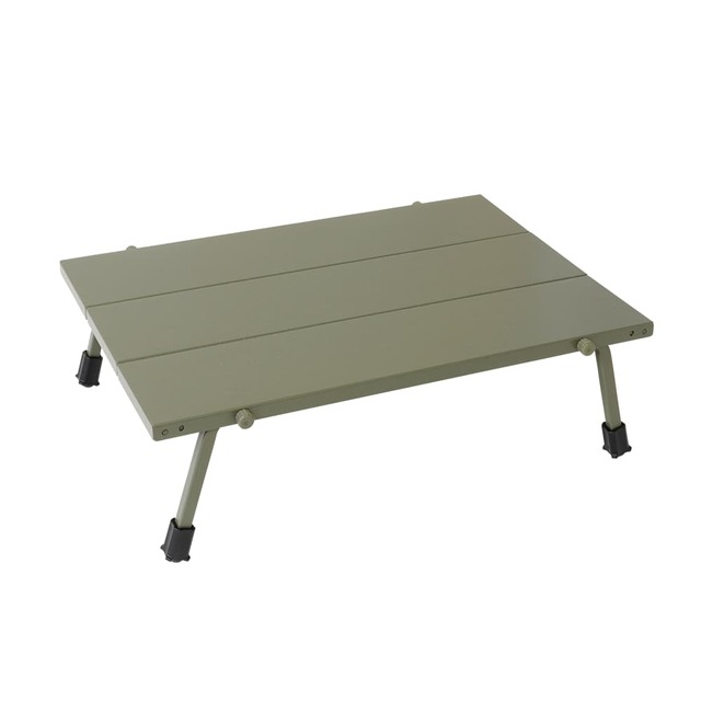 「アルミテーブル」499円（税込）