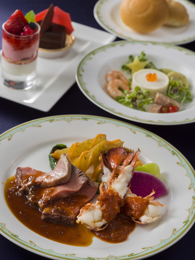 スペシャルセット 4,800円｜東京ディズニーシー「S.S.コロンビア・ダイニングルーム」｜東京ディズニーリゾート「ディズニー・クリスマス」2019スペシャルメニュー