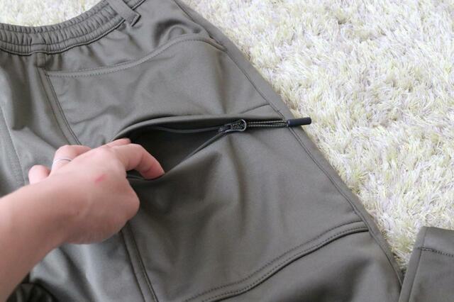 【ワークマン レディースウォームバーサタイルパンツ】ファスナーポケット付き