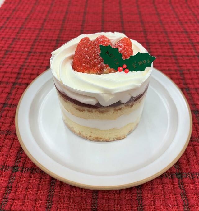 苺の贅沢ショートケーキ 価格：本体４９８円
