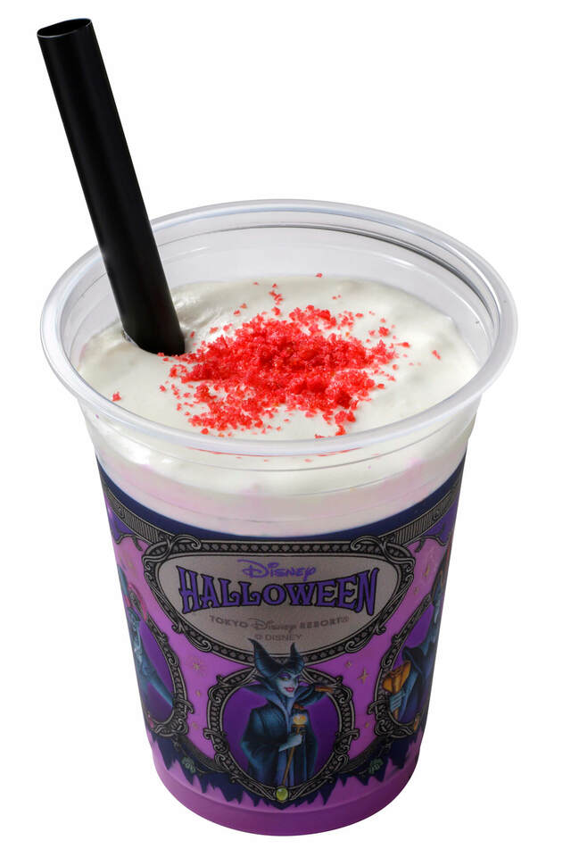 スペシャルドリンク(紫イモ、ミルク、コーヒーゼリー) 700円|東京ディズニーリゾート「ディズニー・ハロウィーン」スペシャルメニュー|販売店舗:東京ディズニーランド「リフレッシュメントコーナー」「ヒューイ・デューイ・ルーイのグッドタイム・カフェ」「キャンプ・ウッ ドチャック・キッチン」、東京ディズニーシー「ハドソンリバー・ハーベスト」「セバスチャンのカリプソキッチン」「ミゲルズ・エルドラド・キャンティーナ」|発売期間:2024年9月1日(日)〜11月7日(木)