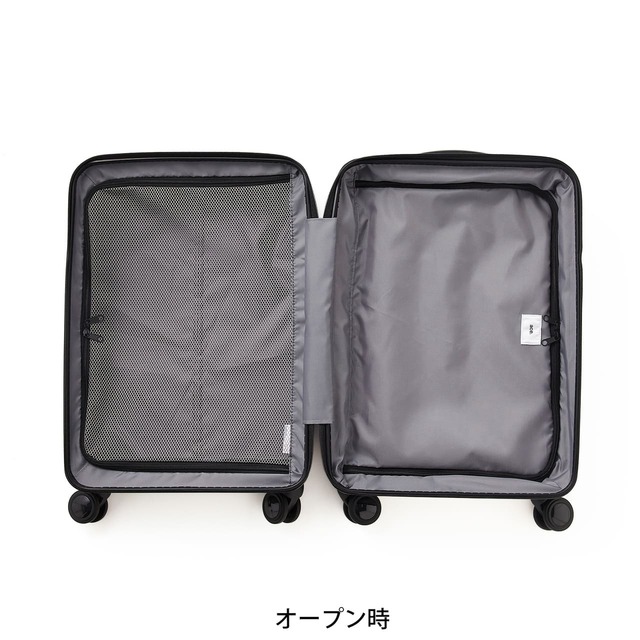 【Suicaのペンギン×ベルメゾン】角の丸みを抑え、荷物がすみずみまで収納できるシンプルなデザイン