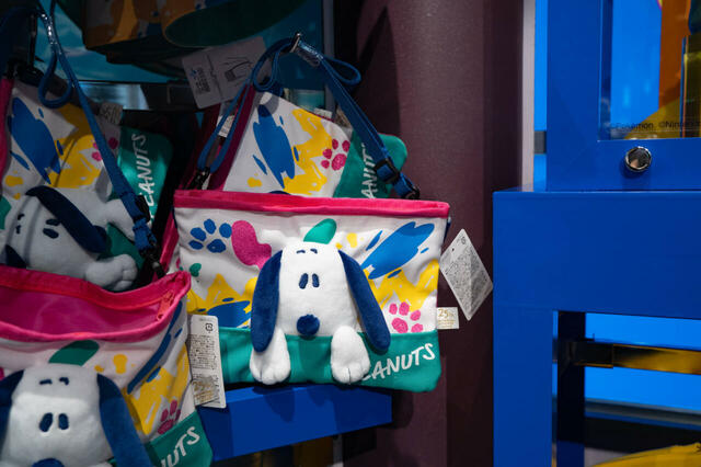 サコッシュ 3,500円｜ユニバーサル・スタジオ・ジャパン25周年グッズ