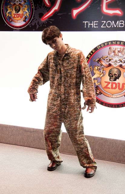 超リアル! 特殊造形のスペシャリスト・マイケルティーが創ったゾンビたちと可愛いゾンビグッズたち／ZDU内での感染者