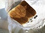 金の食パンは厚みが特徴的