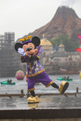 「ミニーのトロピカルスプラッシュ」／TDS「ディズニー・サマーフェスティバル」2015（撮影：YOSHI）