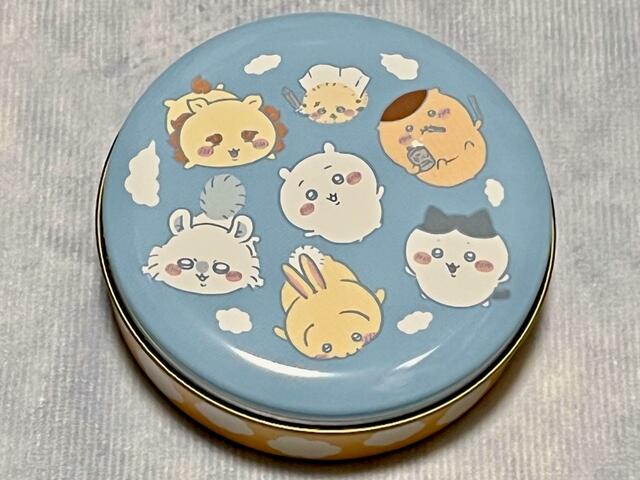 【ちいかわ　プチキャン2】2つ目：空を飛んでいるちいかわたちがキュート