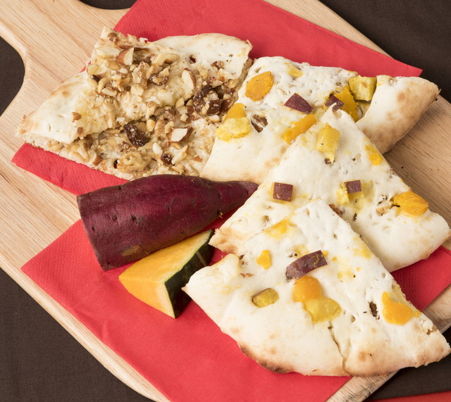 ■インドカリーダイニング コバラヘッタ [3F] 秋の恵みのスイーツナン 346円（税込）