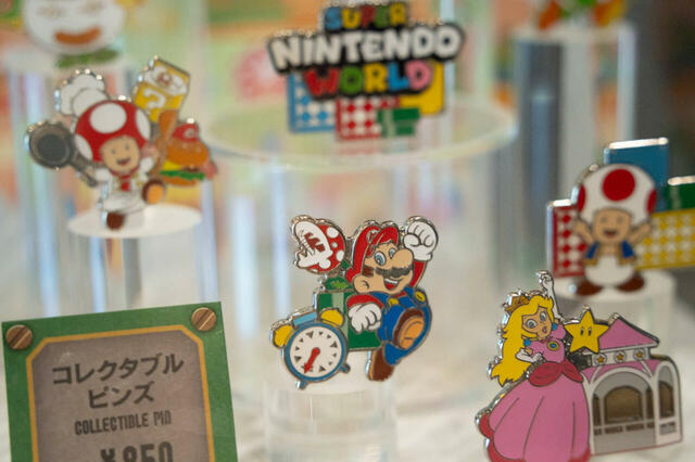 コレクタブルピンバッジ