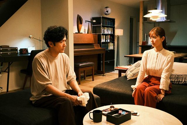 「窓辺にて」場面写真