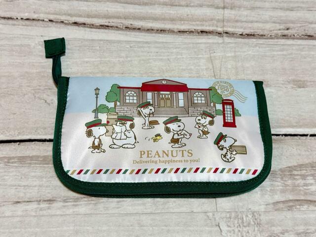 マルチケース／税込990円