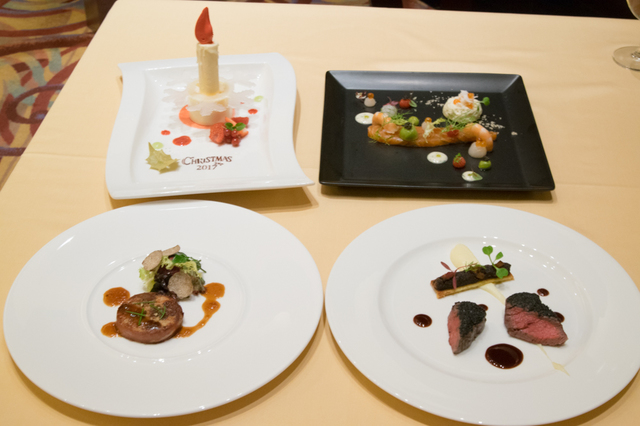 “クリスマス・ファンタジー”エンパイアディナー｜ディズニーアンバサダーホテル「エンパイア・グリル」