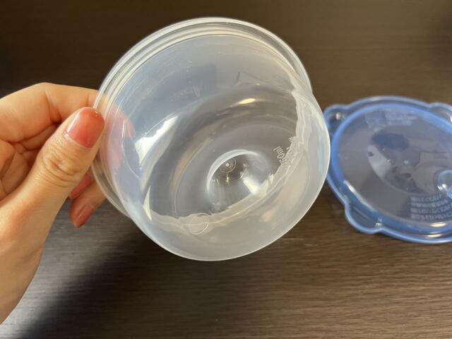 【キチントさん　ごはん冷凍保存容器】容器底のくぼみがムラなく加熱するポイントだそう