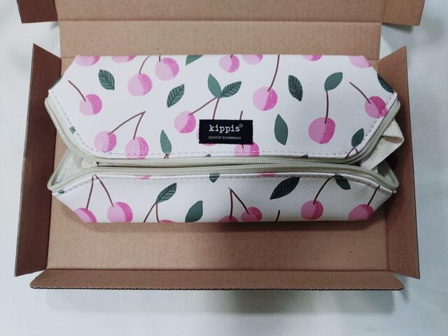 丁寧に梱包されている