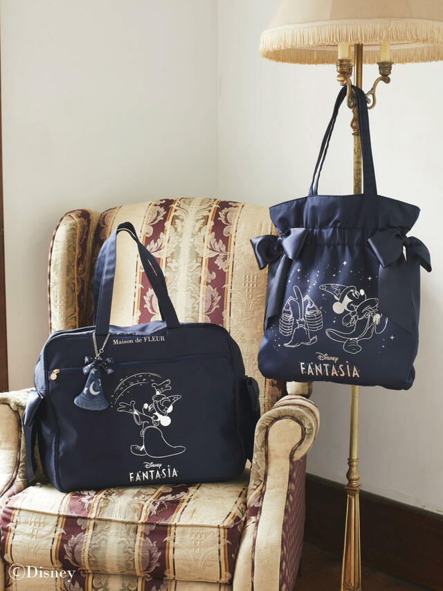 FANTASIA/キャリーオンバッグ 8,400円、ダブルリボントート 6,600円、チャーム 4,200円