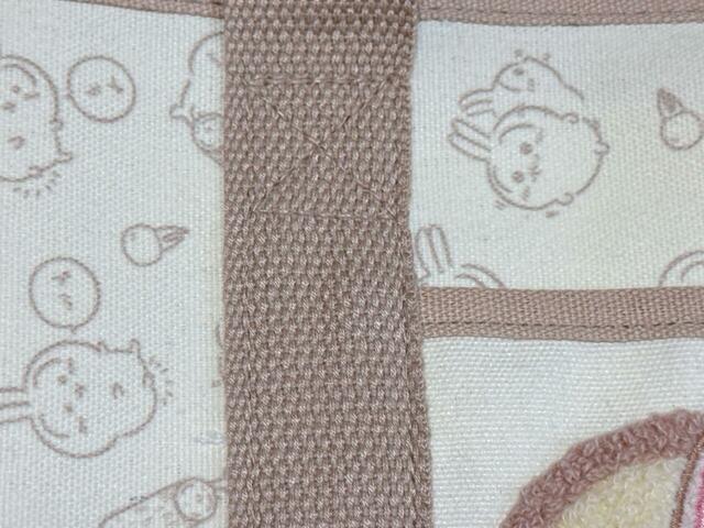 淡いイエローとベージュの配色が大人かわいい！