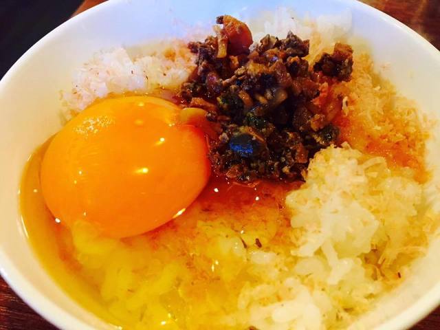 「牡蠣卵飯」（200円・税込）