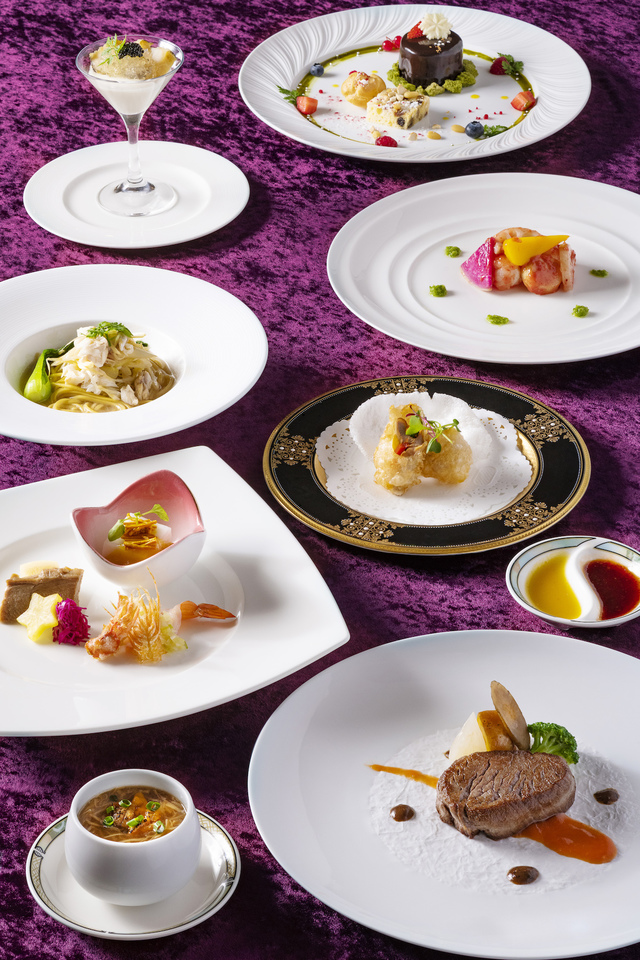 “ディズニー・クリスマス”スペシャルディナー　エメラルド・ギフト｜東京ディズニーシー・ホテルミラコスタ_「シルクロードガーデン」