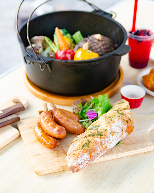 「タベダス」エアーズロックバーベキュープランの一例｜Xtrem Aventures 白馬つがいけ WOW!（エクストリーム・アベンチャーズ ハクバ ツガイケ ワオ）