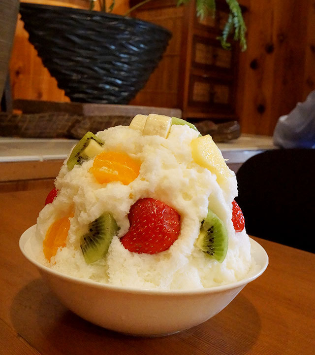 赤鰐／果物ミルク 930円