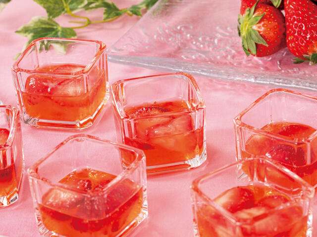 「いちごスープ」＜期間：2026年2月21日～23日、3月14日、15日＞【【東京ベイ舞浜ホテル ファーストリゾート】20種類以上のいちごスイーツが食べ放題！5日間限定の「ストロベリースイーツビュッフェ」開催！】