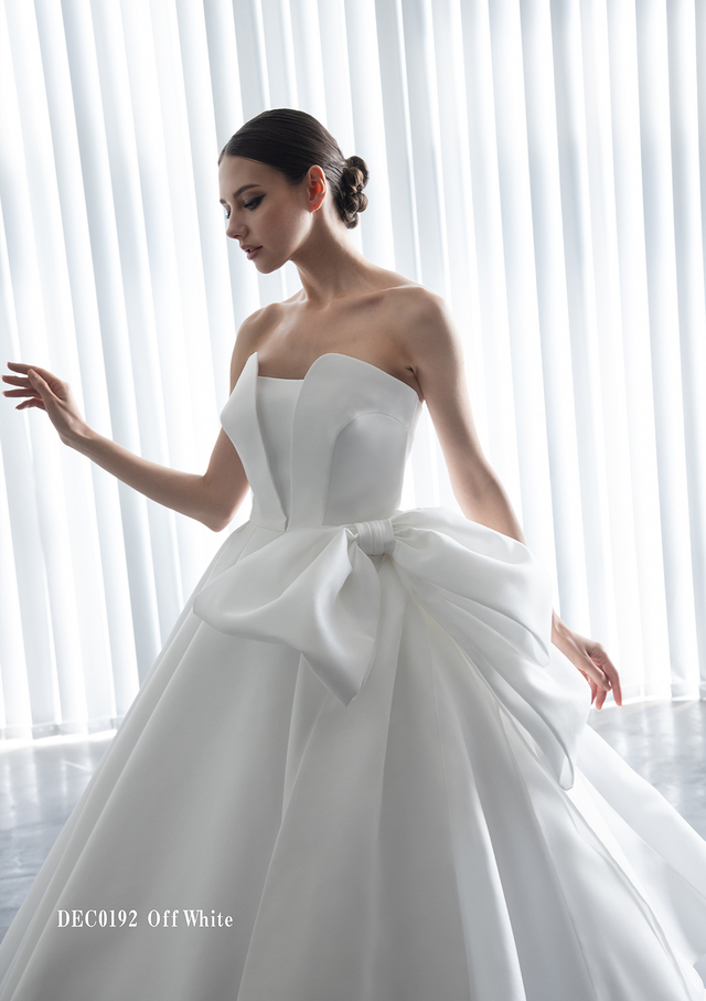 新作ウェディングドレスコレクション「Clef a decor-クレアデコール」DEC0192_Offwhite