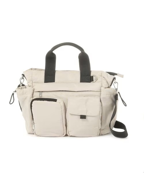 【LAKOLEのバッグ・キャップ売上ランキング 6位】「マルチポケット2WAYトートバッグ」3,990円（税込）