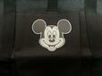 ポケットにモノトーンのミッキーがいます！かわいい〜！