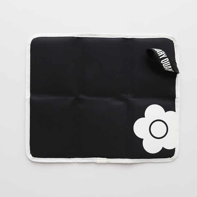 【マリークヮント】「折りたたみクッション」￥2,200