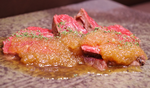 「必殺！けんしろう低温調理ステーキ」（1,200円）