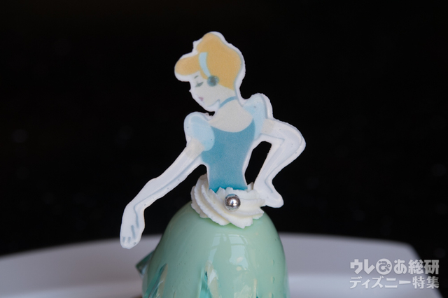 ハイピリオン・ラウンジ スペシャルケーキセット 1,700円｜ディズニーアンバサダーホテル