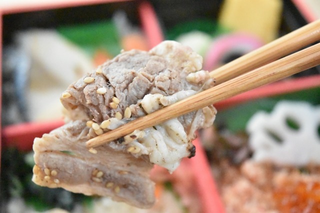 伝説のタレで味付けした焼肉