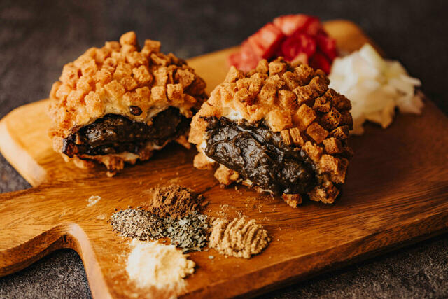 淡路島金賞カレーパン　サンハート「淡路牛カレーパン」