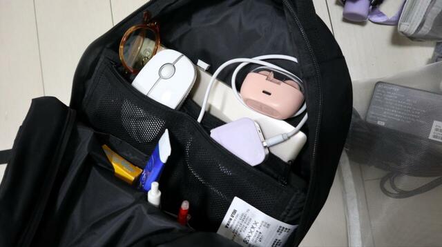 【無印良品 肩の負担を軽くする撥水ビジネスリュックサック（丸型）】内部のポケットも小技が効いていて、小物が迷子になりにくいです◎