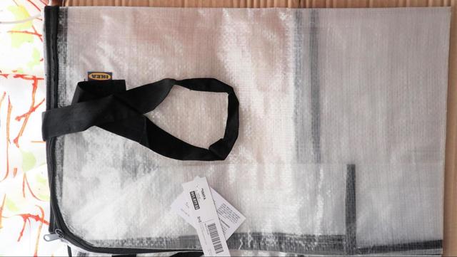 【IKEA／DIMPA（ディムパ）】レジャーシートのようにシャカシャカした半透明素材