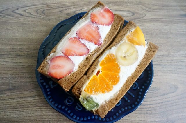 【堀内果実園】いちごサンドとフルーツサンドをお持ち帰りしました