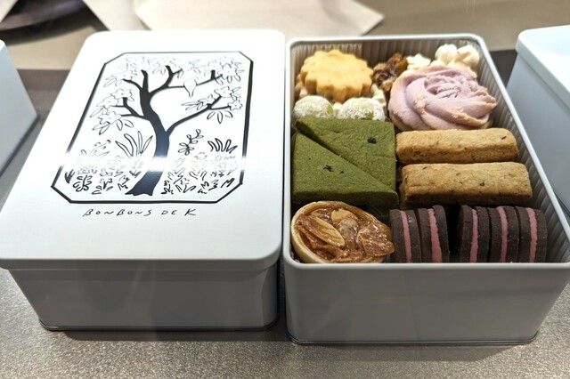 【イイトルミネ】「クッキー缶」￥5,400／BONBONS DE K