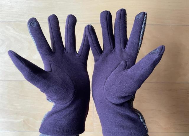 【3COINS　リボンスマホ対応手袋】分厚すぎないので、指が動かしやすいです