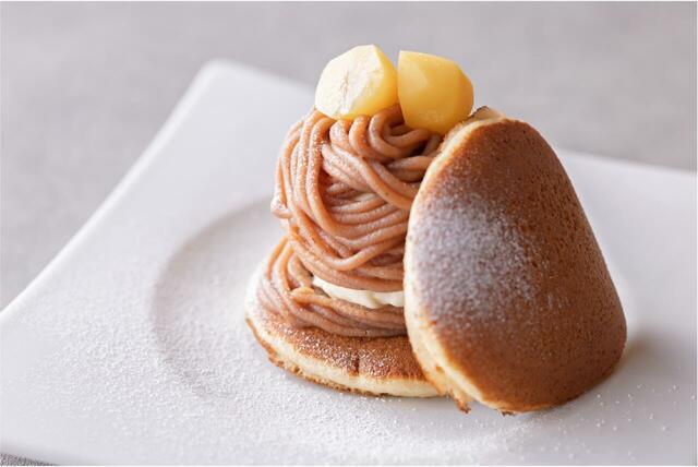 「秋限定「どら焼きモンブラン」」<期間:2025年9月13日〜11月30日>【天麩羅も!飲茶も!デザートも!ホテルニューオウミのレストラン3店舗で“食べ放題の競演”「秋の収穫祭」開催!】