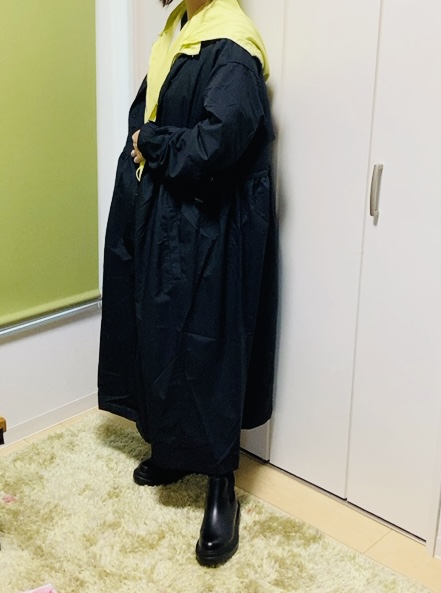 【ワークマン レディース高撥水シェルワンピースコート】蛍光イエローのシェルジャケットの重ね着が気に入りました◎