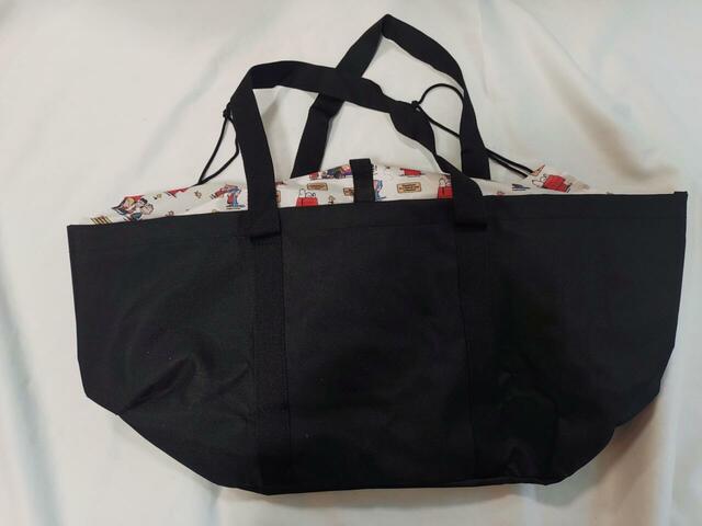 裏側はシンプルな無地