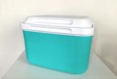 【Flying Tiger Copenhagen（フライング タイガー コペンハーゲン）】クーラーボックス／ポップなターコイズカラー