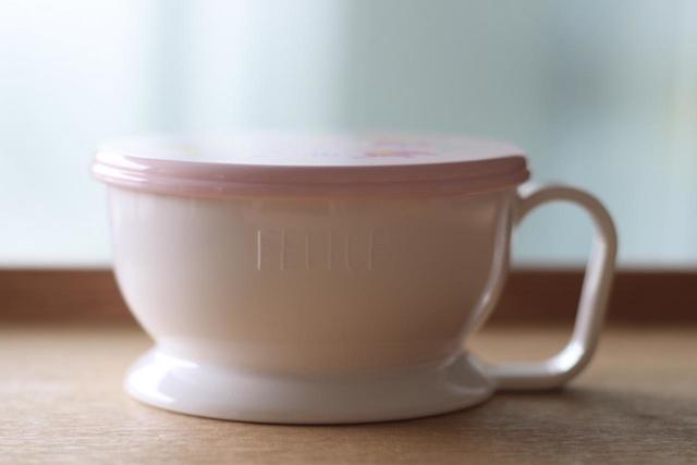 たおれにくいランチボウル／100円