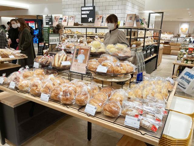 神奈川県下のパン屋のパンが並ぶカナガワ ベーカーズ ドック