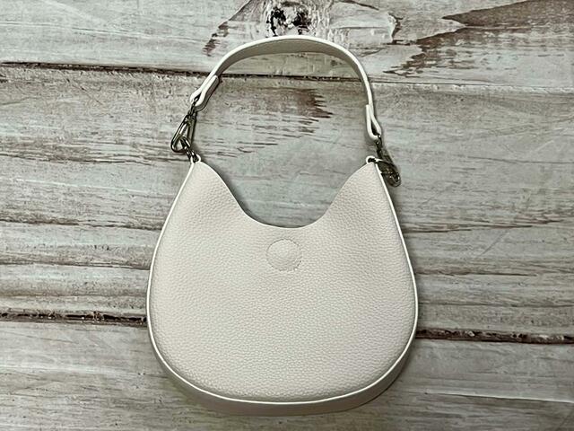 【GRL（グレイル）】なんと2Wayデザイン。こちらはハンドバッグ仕様